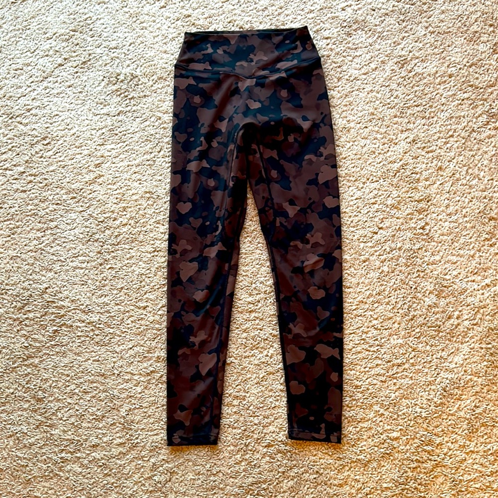 Balance size M camo leggings
